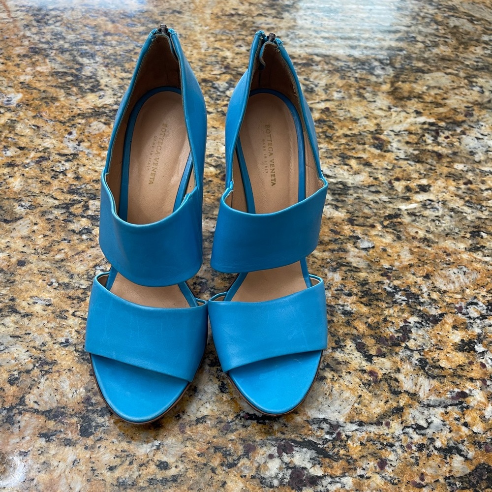 Bottega Veneta Blue Peep Toe Heels sz38.5 8.5US
